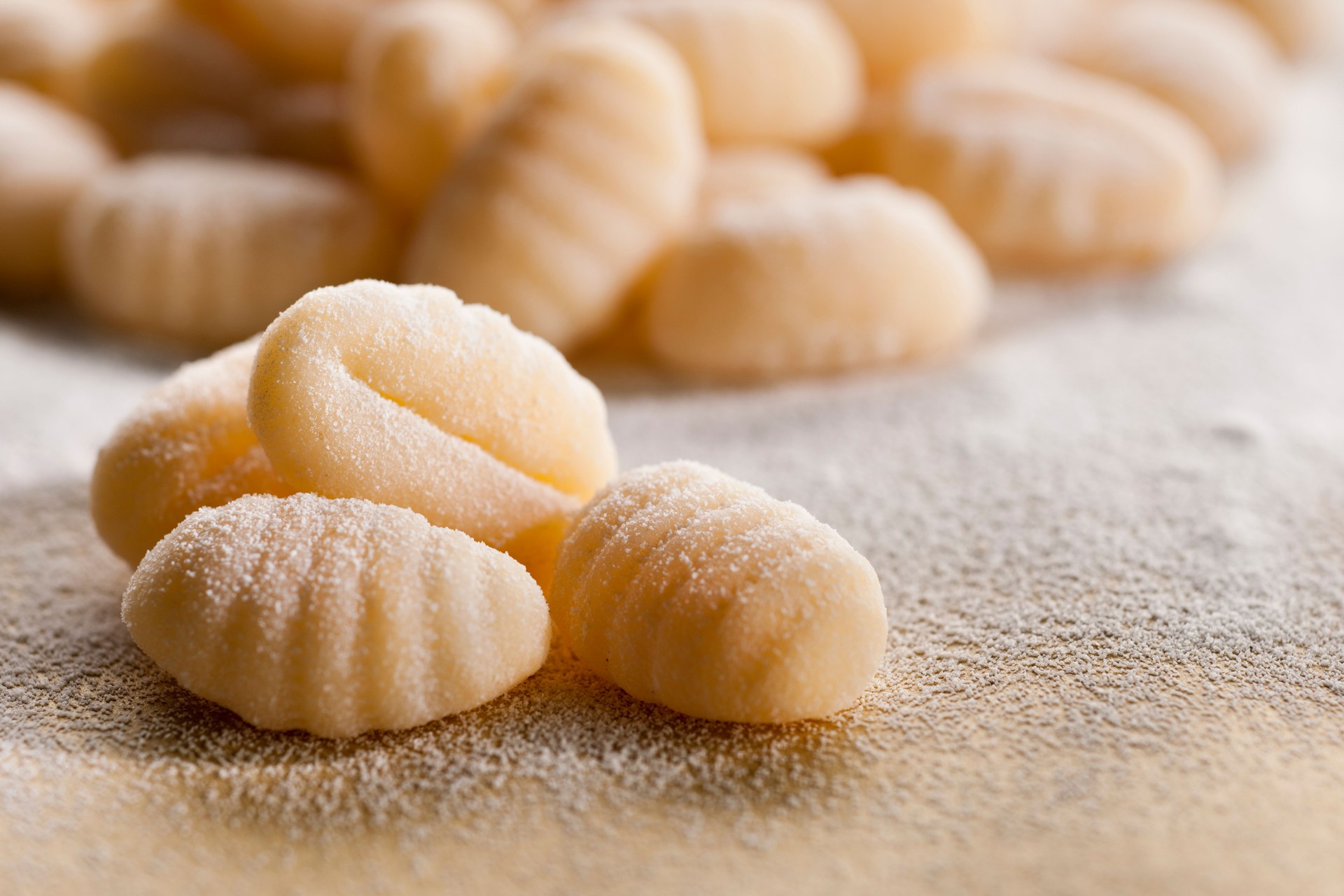 Frische italienische Kartoffel Dumplings.Color Bild